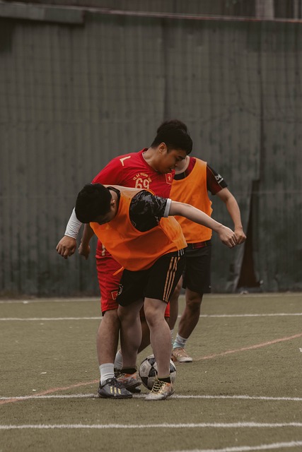 以及背后的
