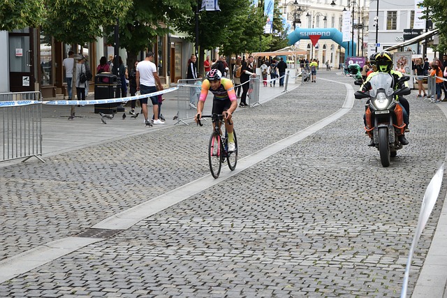 乎是建立在 乎是建立在